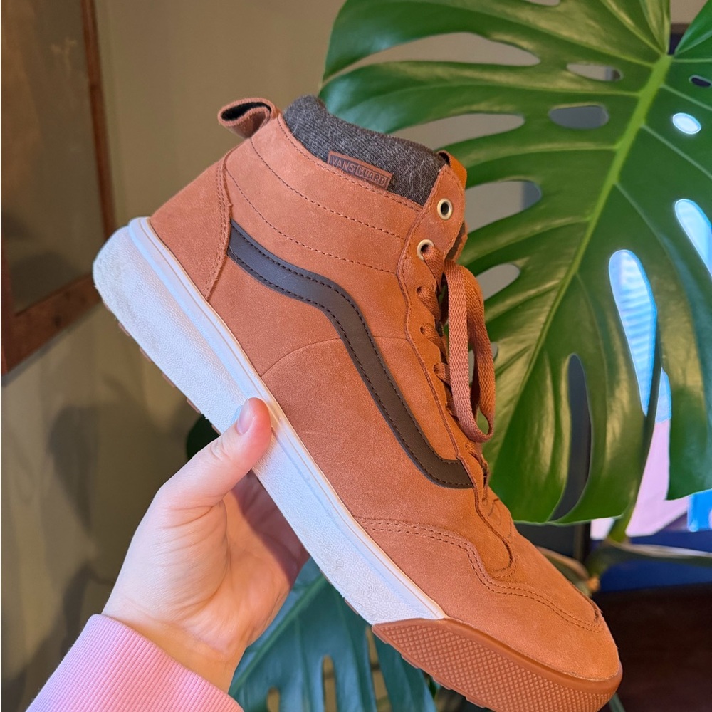 Vans ultra range sneakers